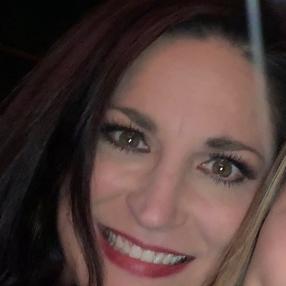 Meet your Posher, Paige - Picture 1 of 1